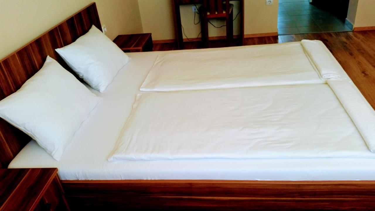 Hotel Sormester Szarvas Luaran gambar