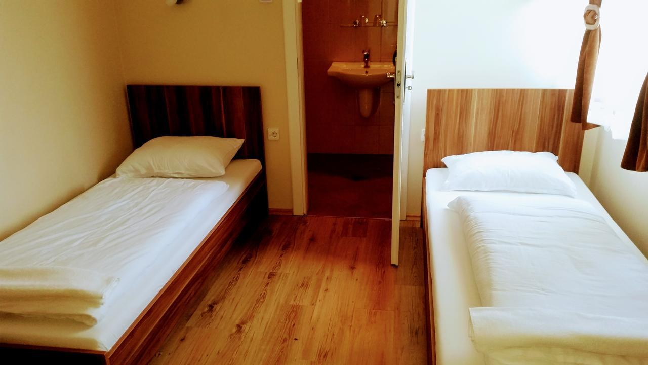 Hotel Sormester Szarvas Luaran gambar